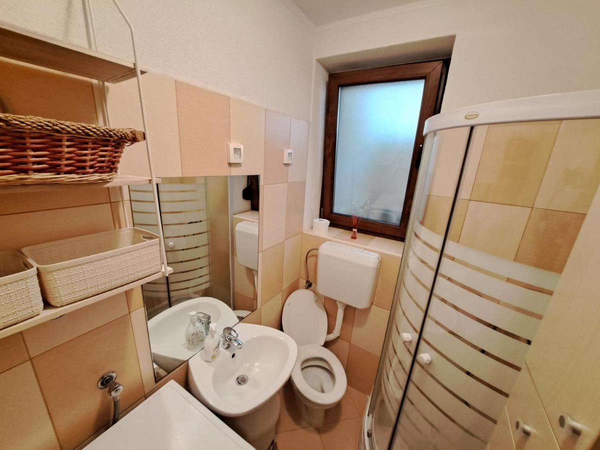 Meressa Nina&Leo Studio Apartments Novigrad  Exterior photo