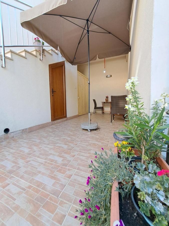 Meressa Nina&Leo Studio Apartments Novigrad  Exterior photo